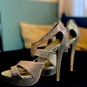 Sparkling fun heel zip up back heel